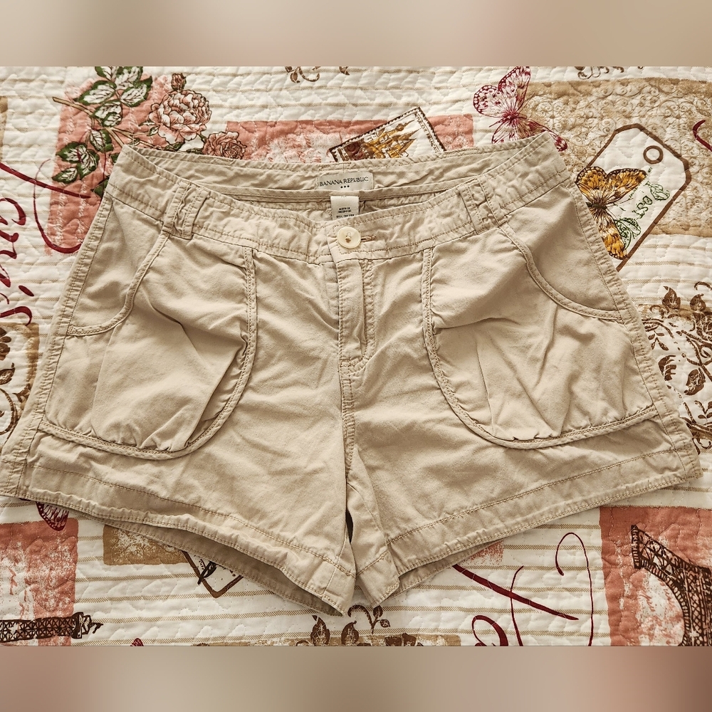 Banana Republic Womens Pockets Shorts Beige 100% Cotton Size 6